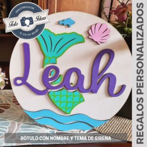 Rótulo redondo con nombre y tema de sirena